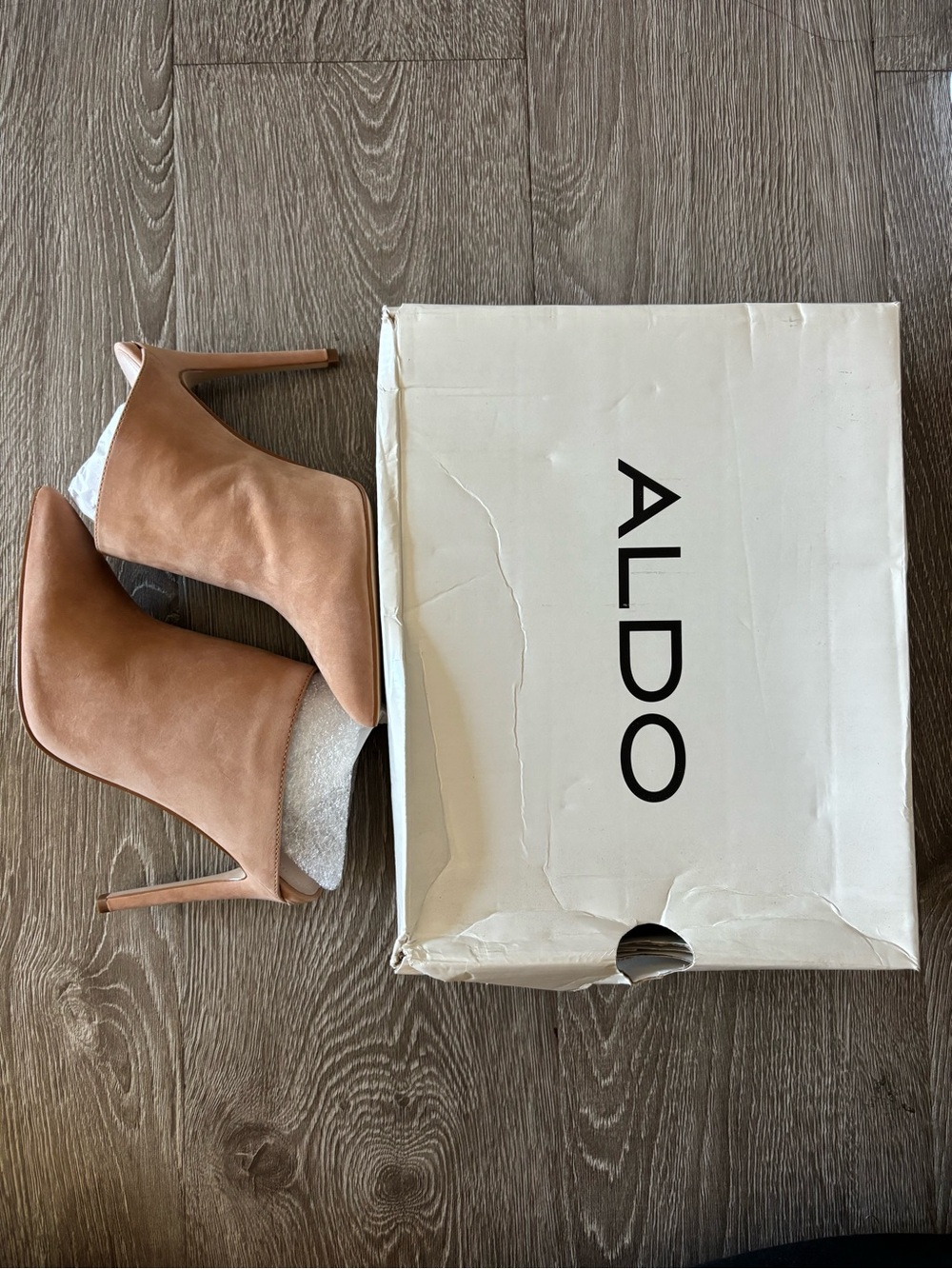 ALDO beige leather pointed toe mule heels size 6.5